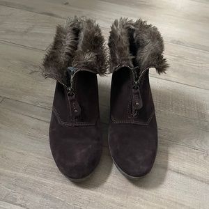 Sporto Capri Faux Fur Ankle Wedge Bootie Size 9W